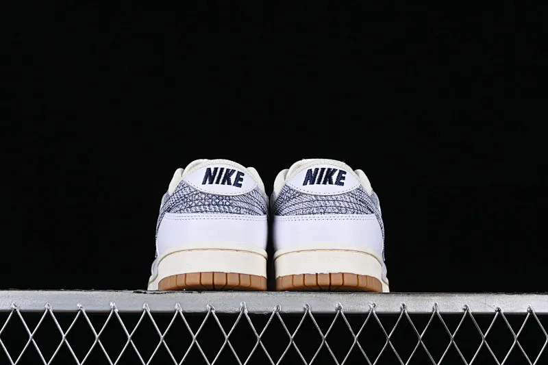 All categories Nk SB Dunk series Nk SB Dunk Low low-top sneakers J version Nk Dunk Low "Washed Denim" washed denim SB dunk series low-top casual sports skateboard shoes FN6881-100
